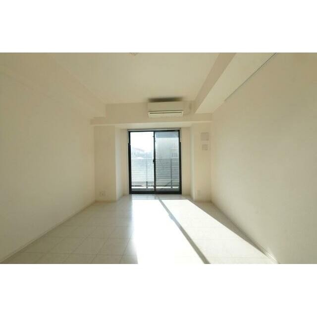 同仕様写真を含む(居間)