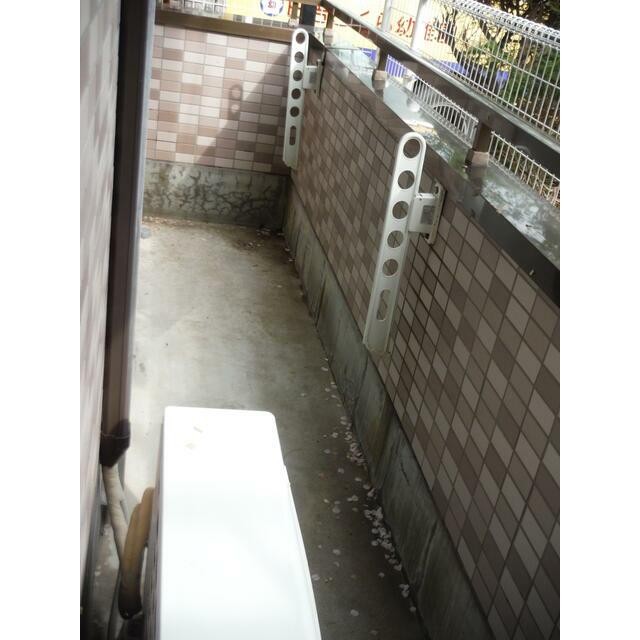 ※光部屋参照写真・南向きのバルコニー