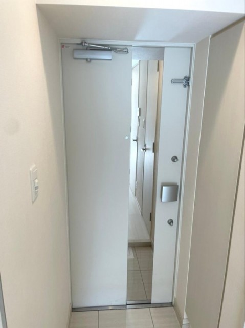 (玄関)