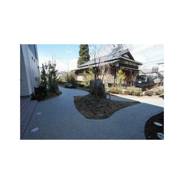 敷地内のようすです☆