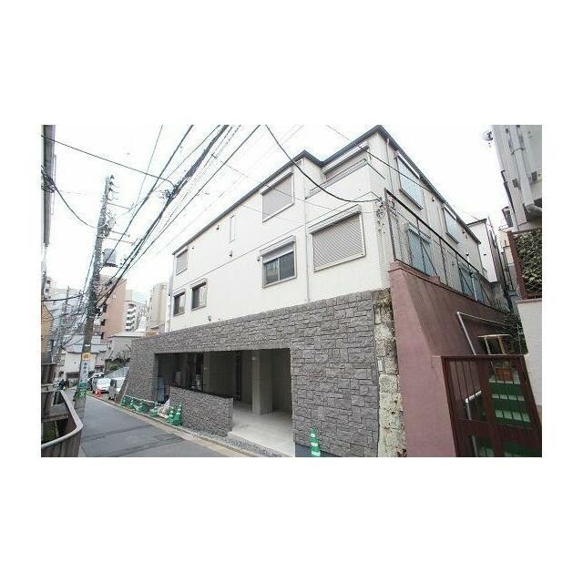 ★2階建て軽量鉄骨造の物件です☆(外観)