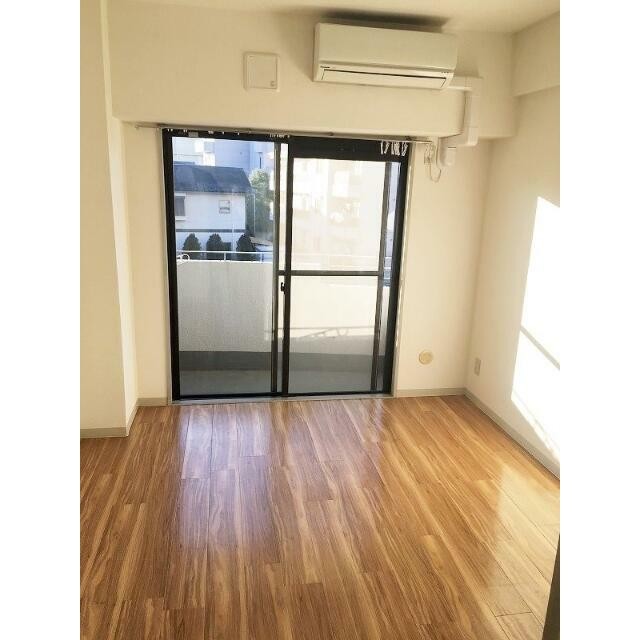 (居間)