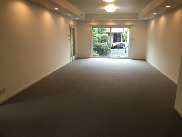 (居間)