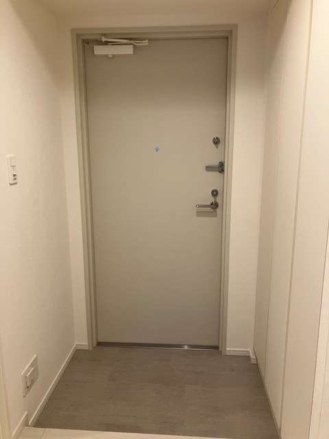 ※写真は同タイプ住戸です。(玄関)