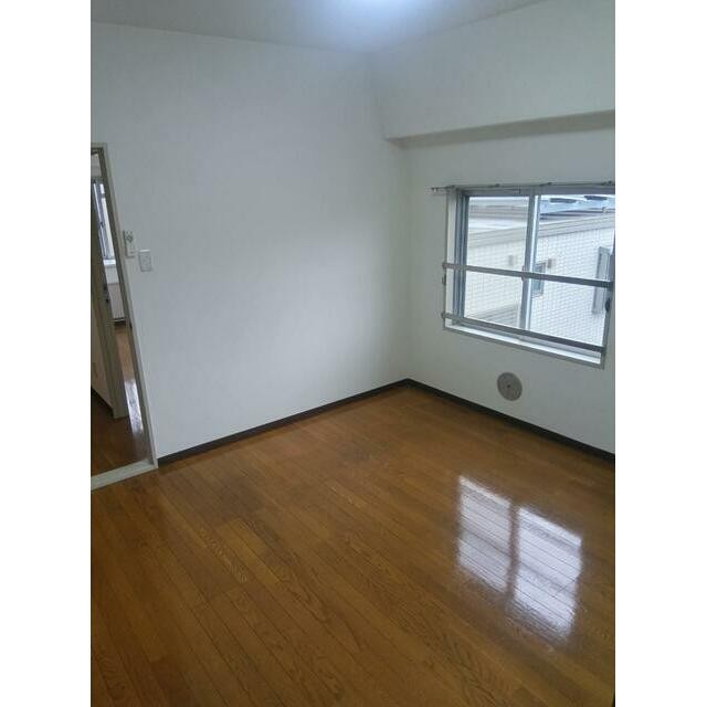 (居間)