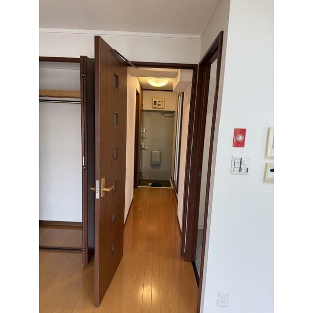 (玄関)