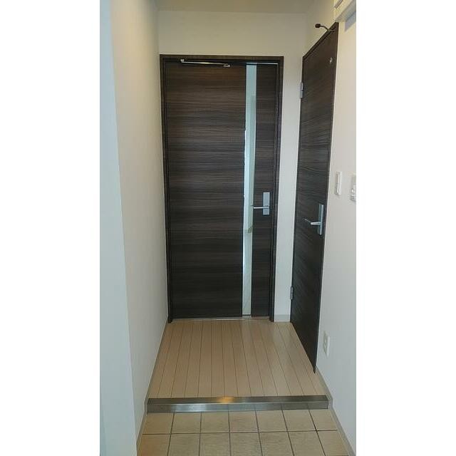 (玄関)