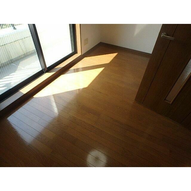 (居間)