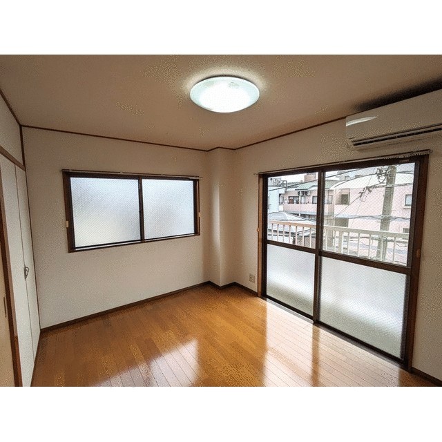 (居間)