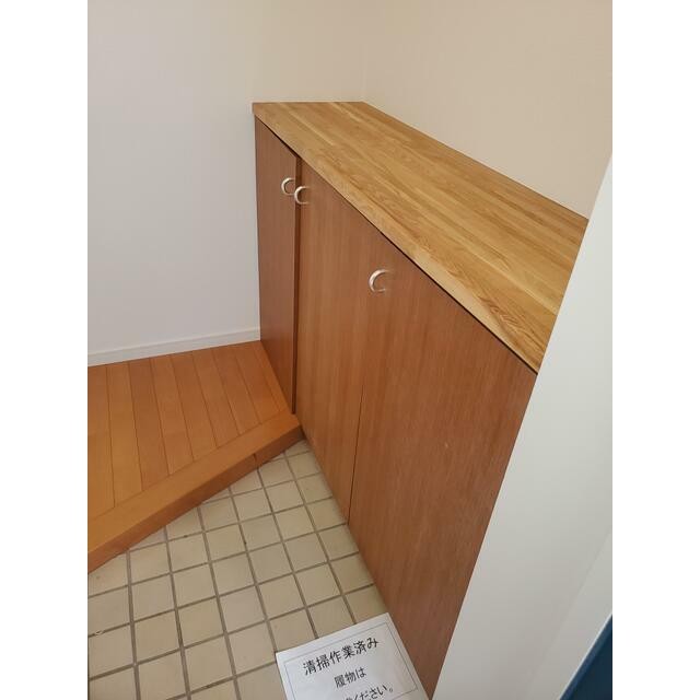 (玄関)