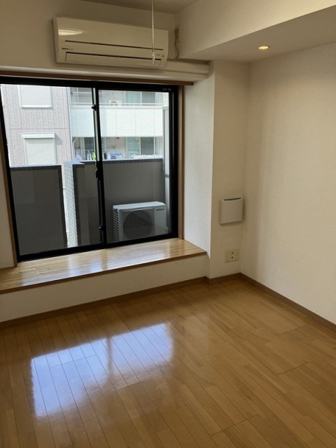 (居間)