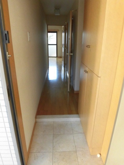 (玄関)