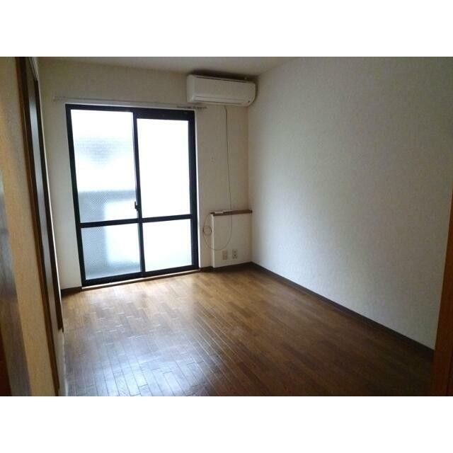 (居間)
