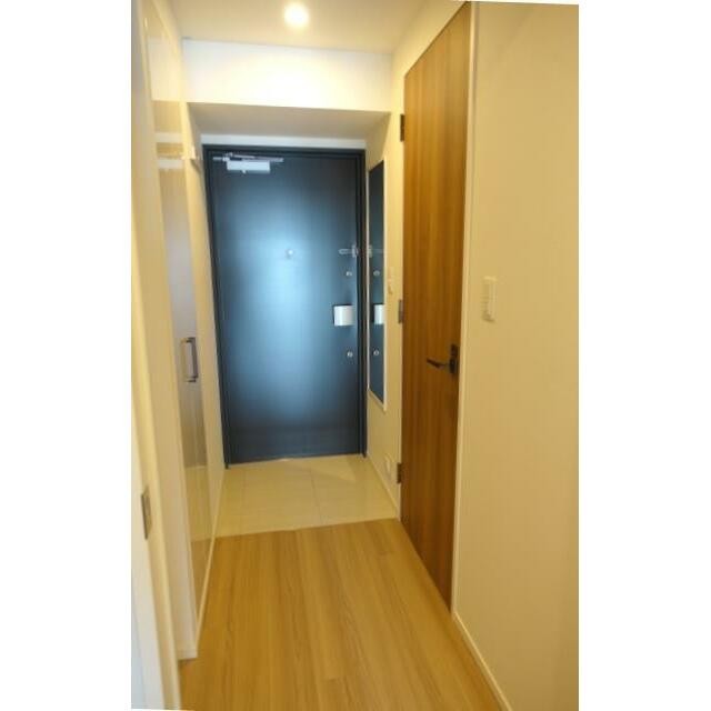 ※写真は同タイプ住戸です。(玄関)