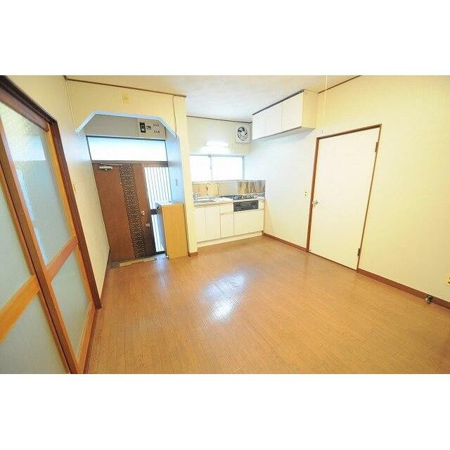 (居間)