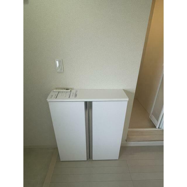 玄関横シューズボックス有り