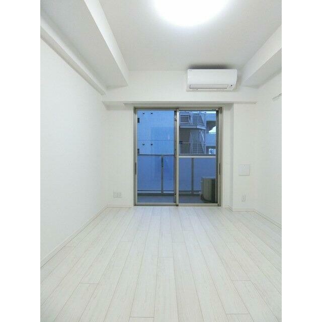 (居間)