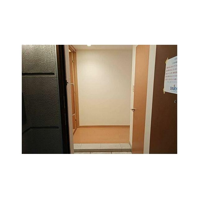 共有部からの室内(玄関)