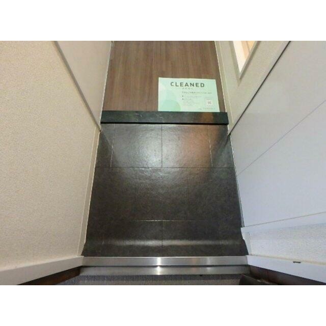 (玄関)