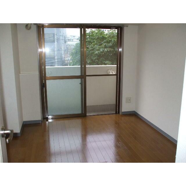 (居間)