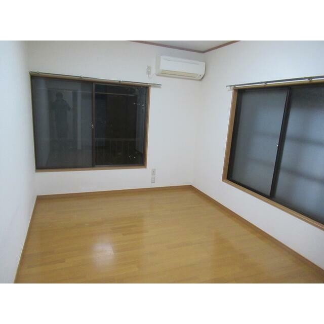 同建物、別部屋の写真を使用しております。