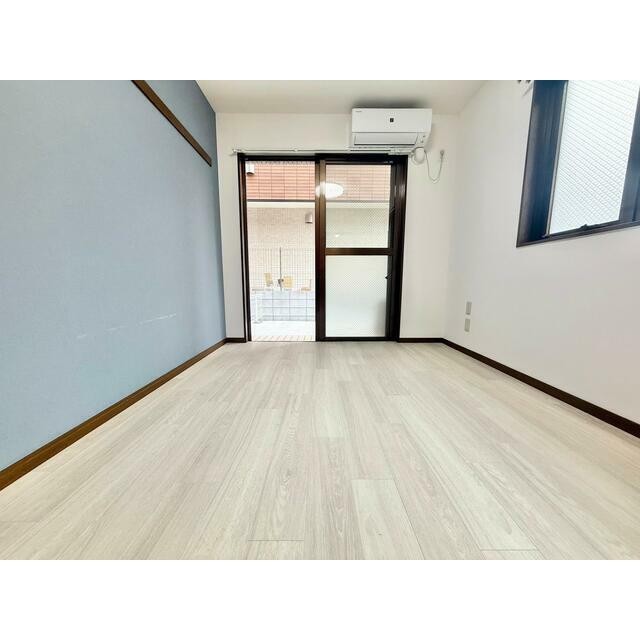 (居間)