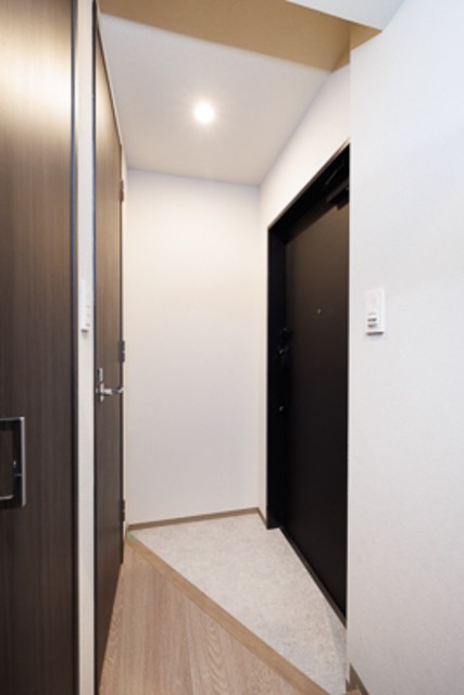 ※写真は同タイプ住戸です。(玄関)