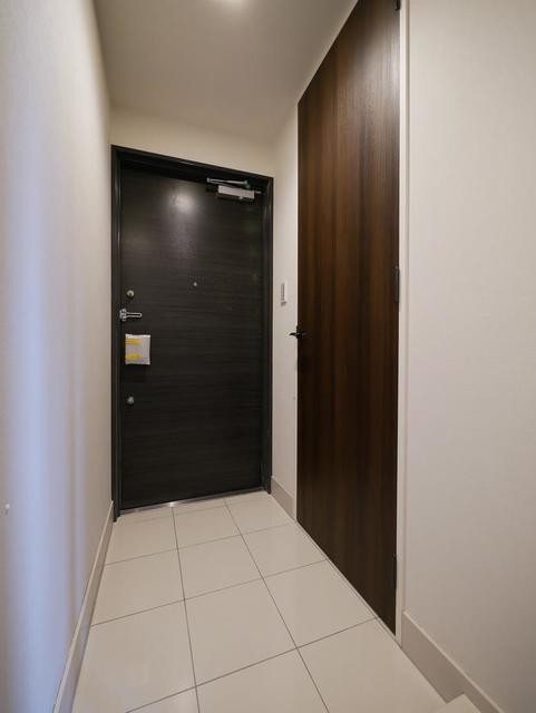 ※写真は同タイプ住戸です。(玄関)
