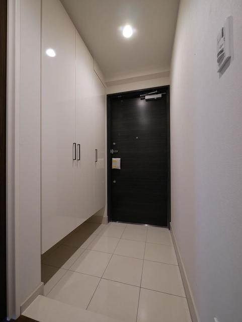 ※写真は同タイプ住戸です。(玄関)