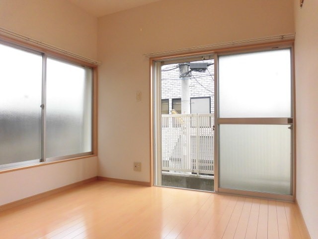 (居間)