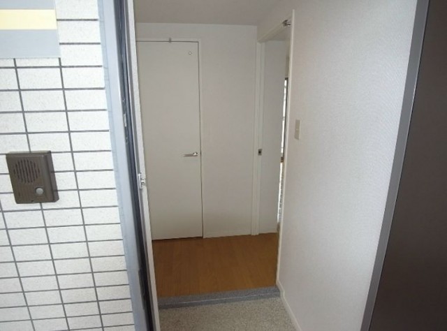 (玄関)