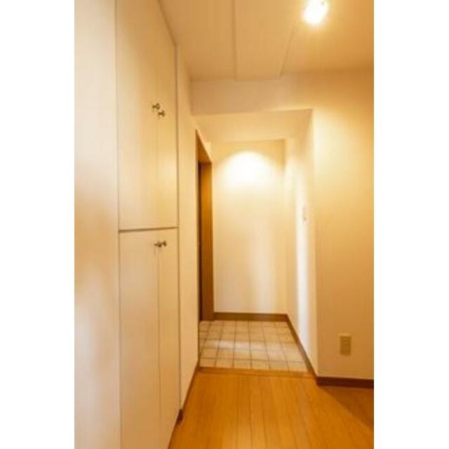 ※写真は同タイプ住戸です。(玄関)
