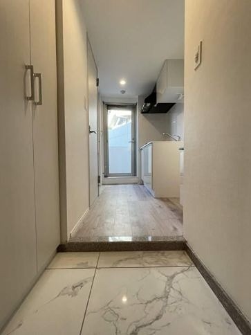 (玄関)
