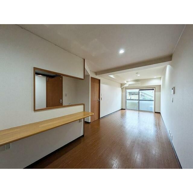 (居間)