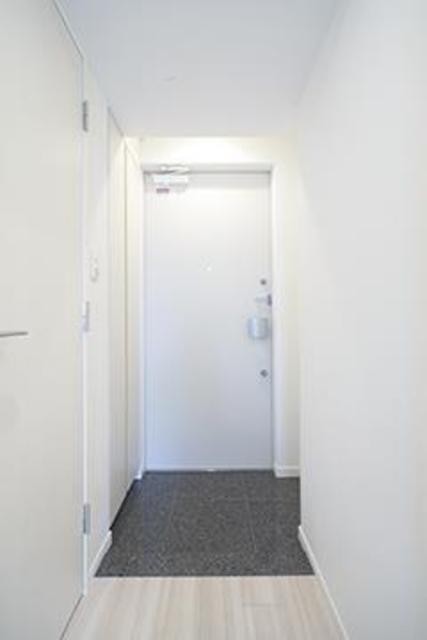 ※写真は同タイプ住戸です。(玄関)