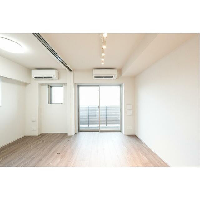 (居間)