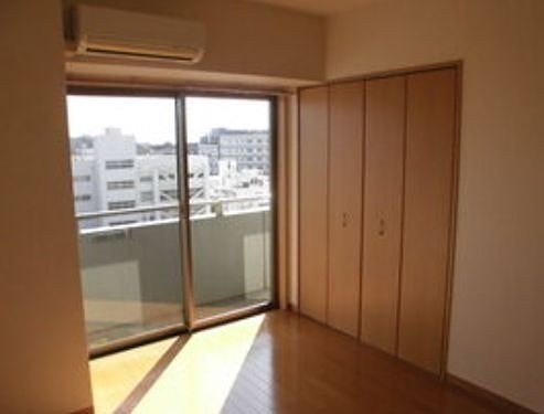 (居間)