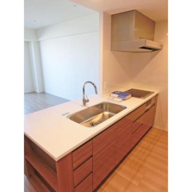 ※写真は同タイプ住戸です。(キッチン)