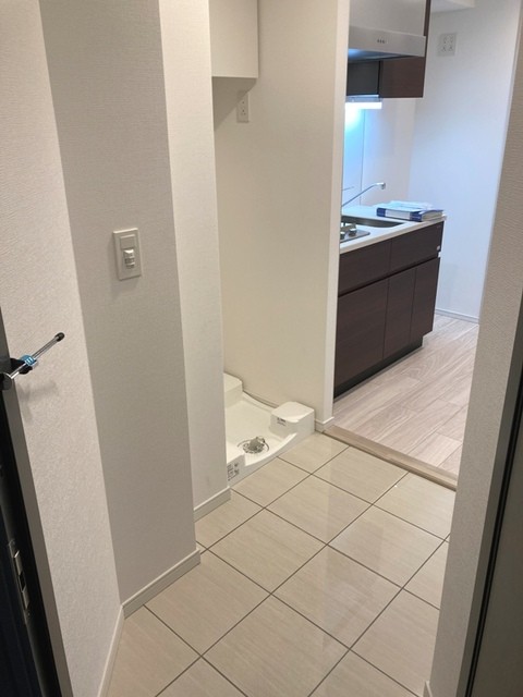 ※写真は同タイプ住戸です。(玄関)
