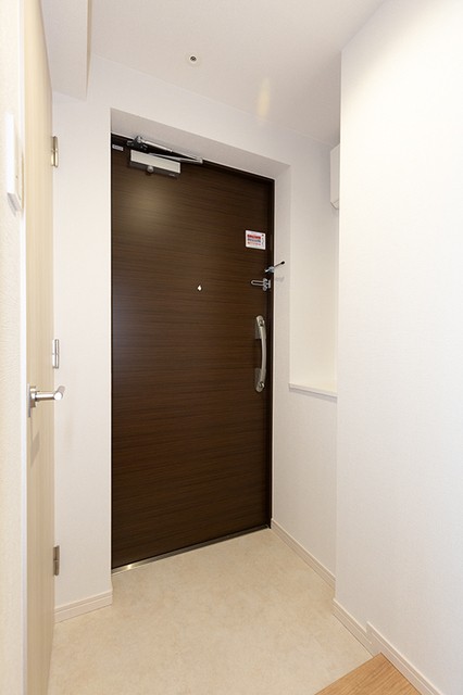 ※写真は同タイプ住戸です。(玄関)