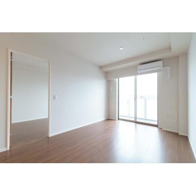 ※写真は同タイプ住戸です。(居間)