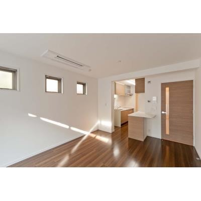 ※写真は同タイプ住戸です。(居間)