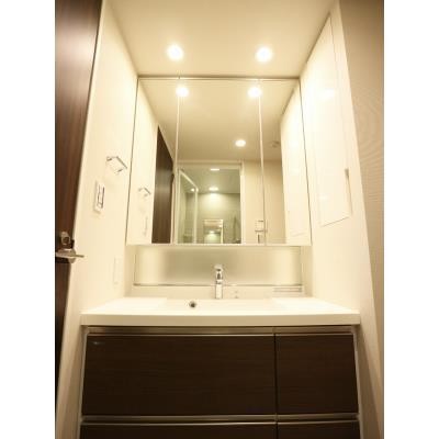 ※写真は同タイプ住戸です。(内装)