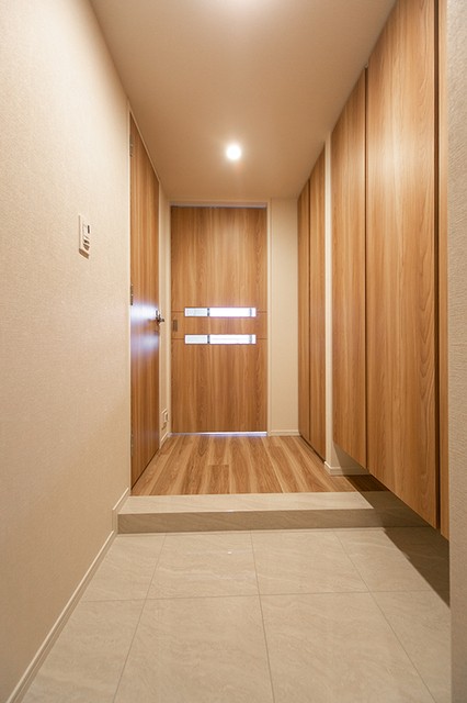 ※写真は同タイプ住戸です。(玄関)