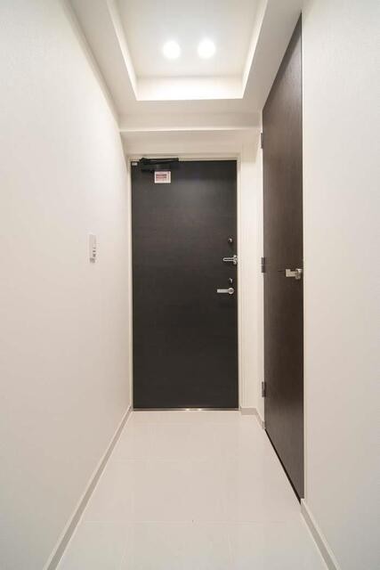 ※写真は同タイプ住戸です。(玄関)