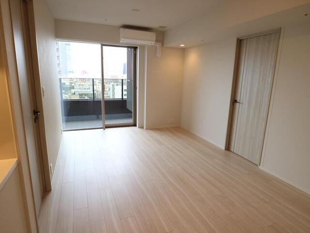※写真は同タイプ住戸です。(居間)