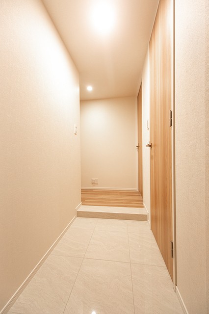 ※写真は同タイプ住戸です。(玄関)