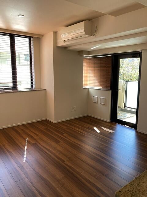 ※写真は同タイプ住戸です。(居間)