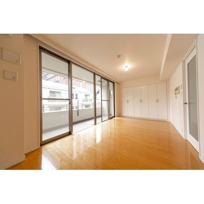※写真は同タイプ住戸です。(居間)