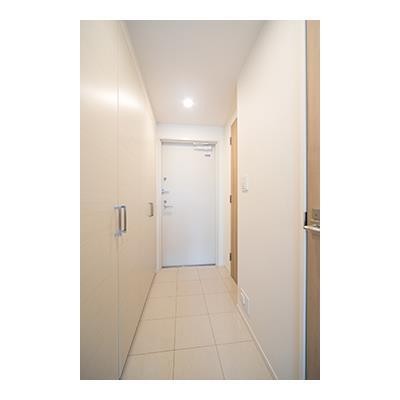 ※写真は同タイプ住戸です。(玄関)